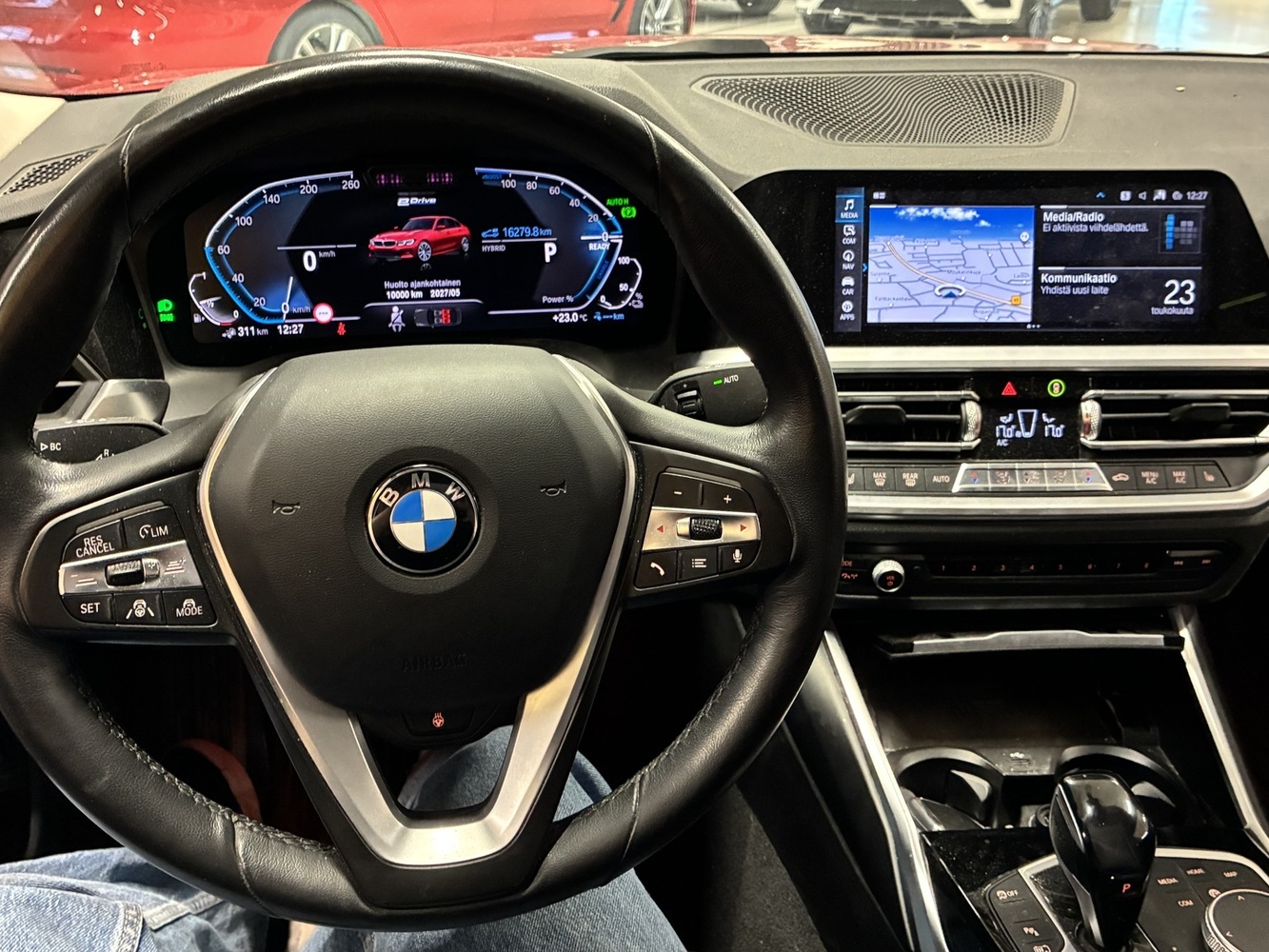 BMW 330 vaihtoauto