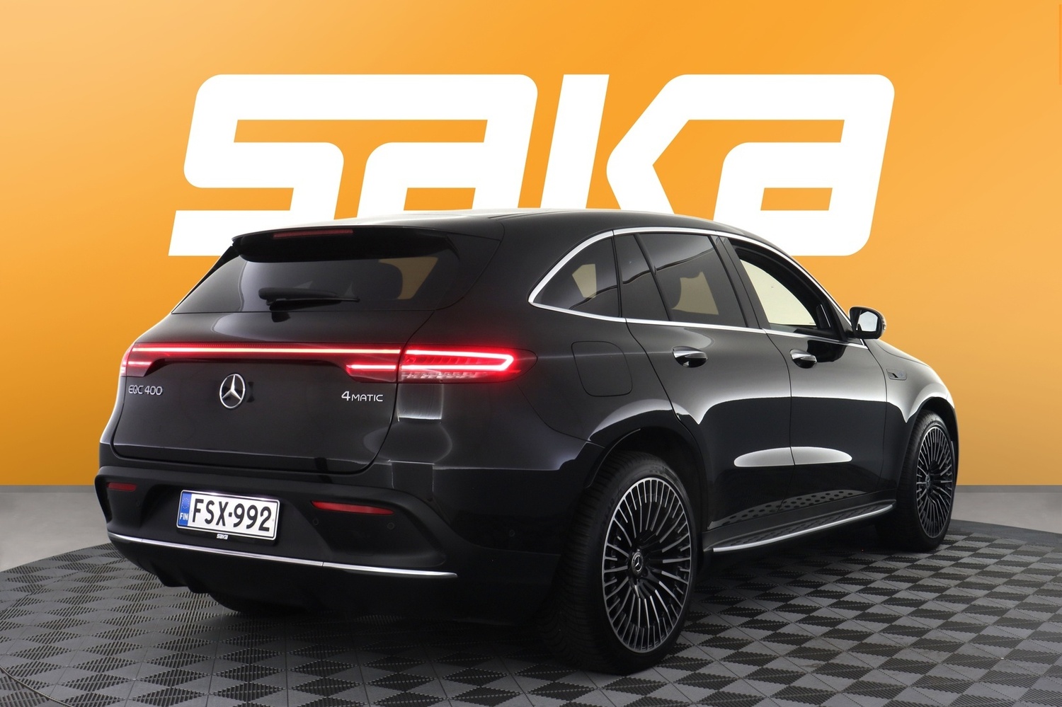 Mercedes-Benz EQC vaihtoauto