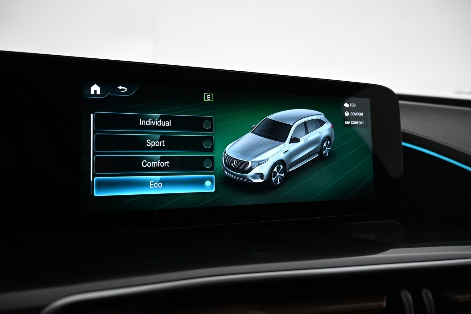 Mercedes-Benz EQC vaihtoauto