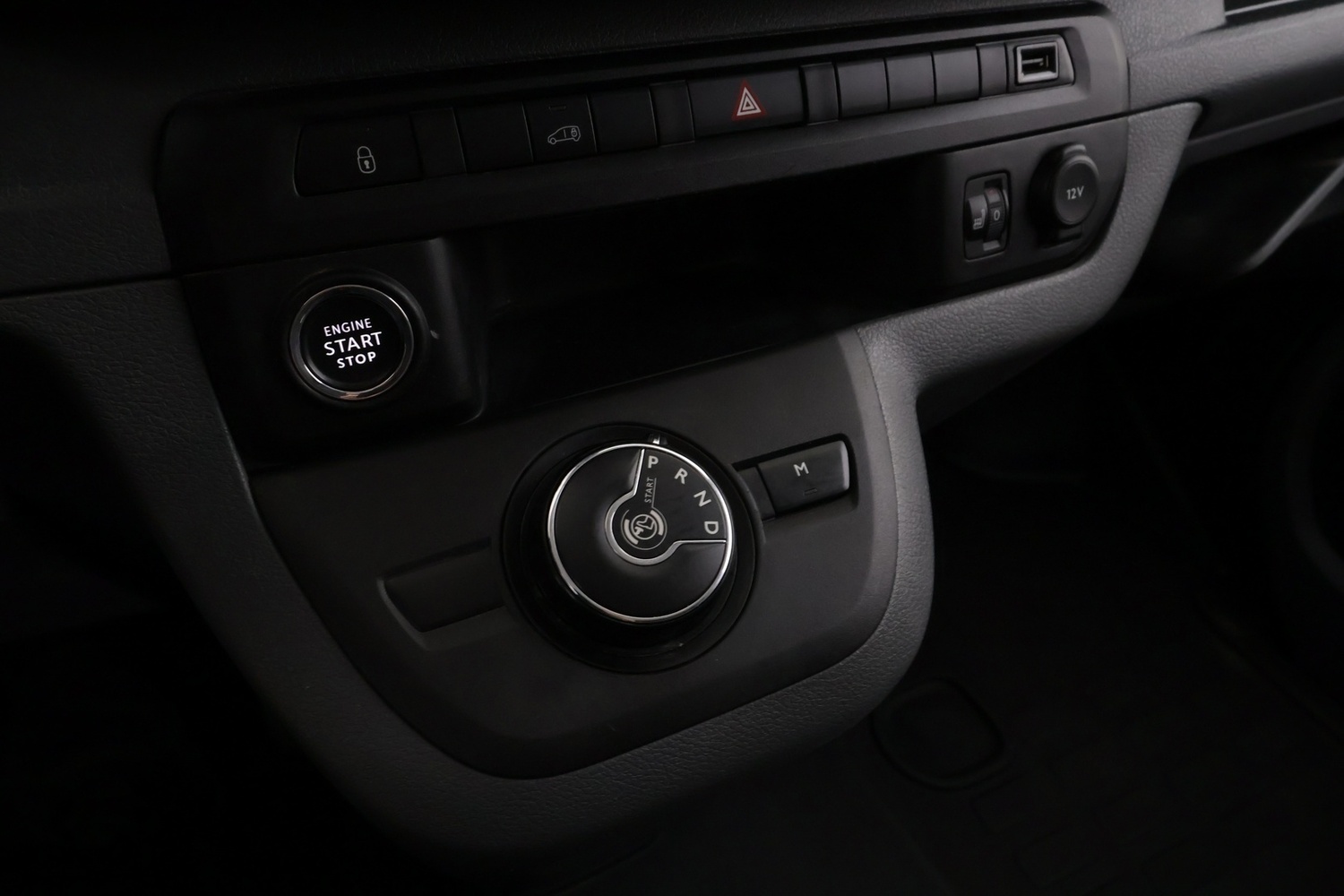 Opel Vivaro vaihtoauto