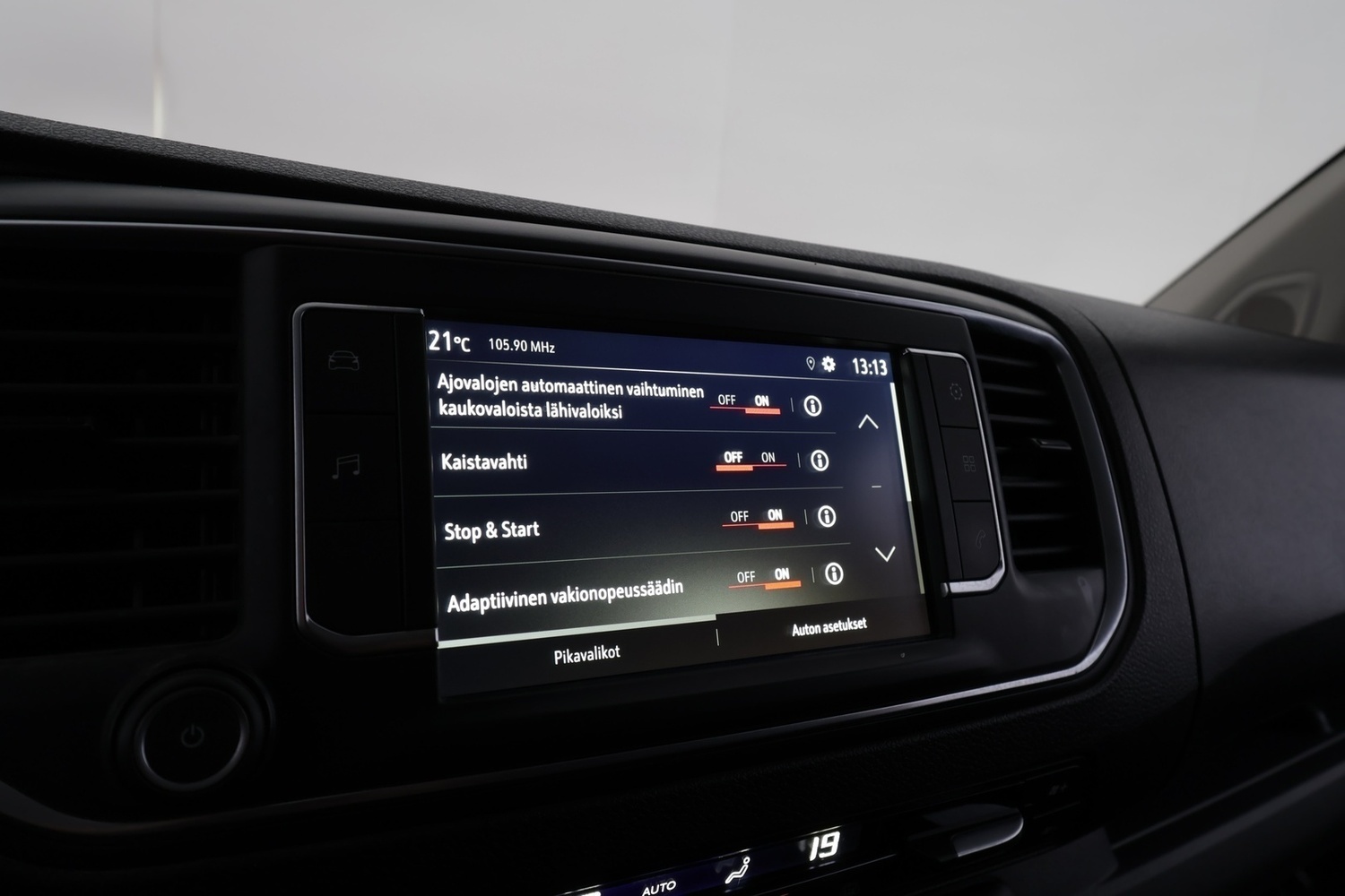 Opel Vivaro vaihtoauto