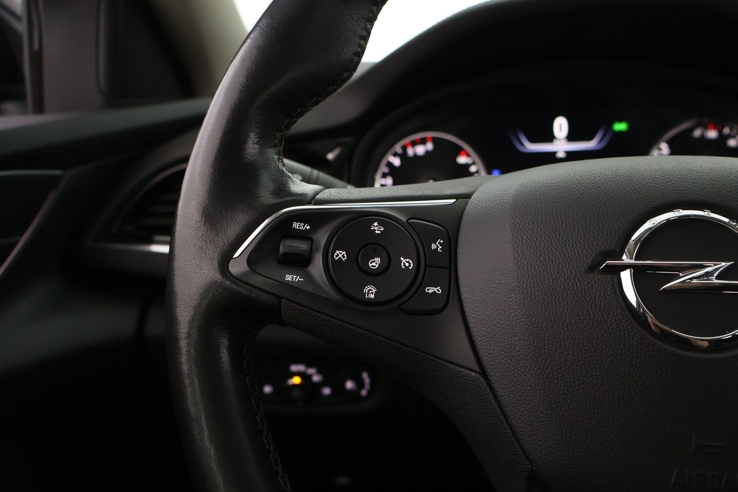 Opel Insignia vaihtoauto