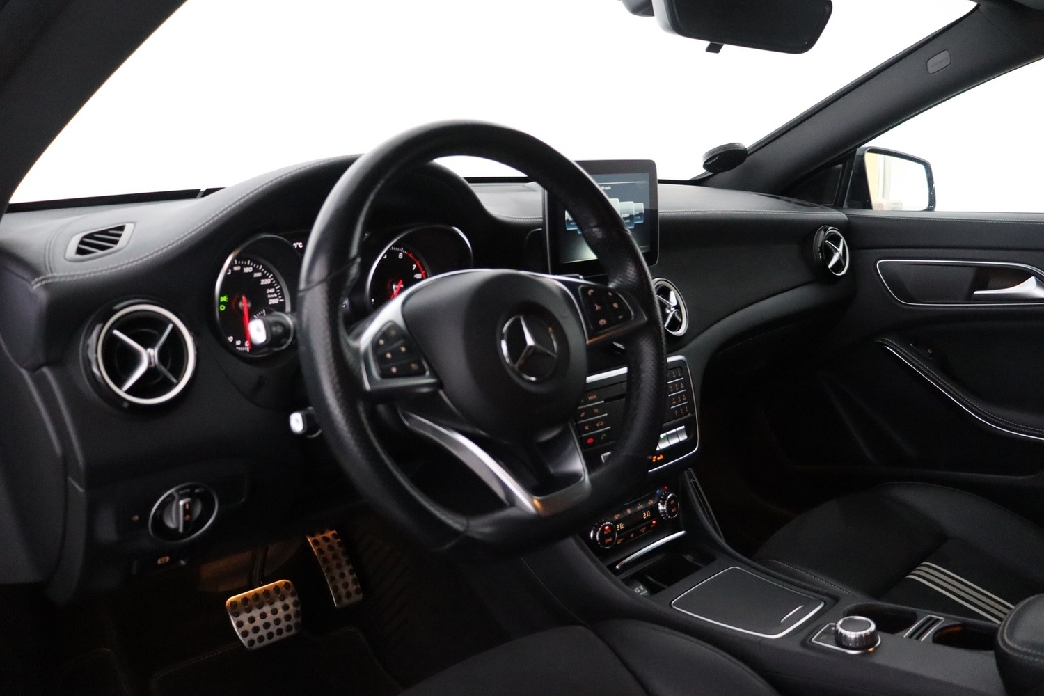 Mercedes-Benz CLA-sarja vaihtoauto