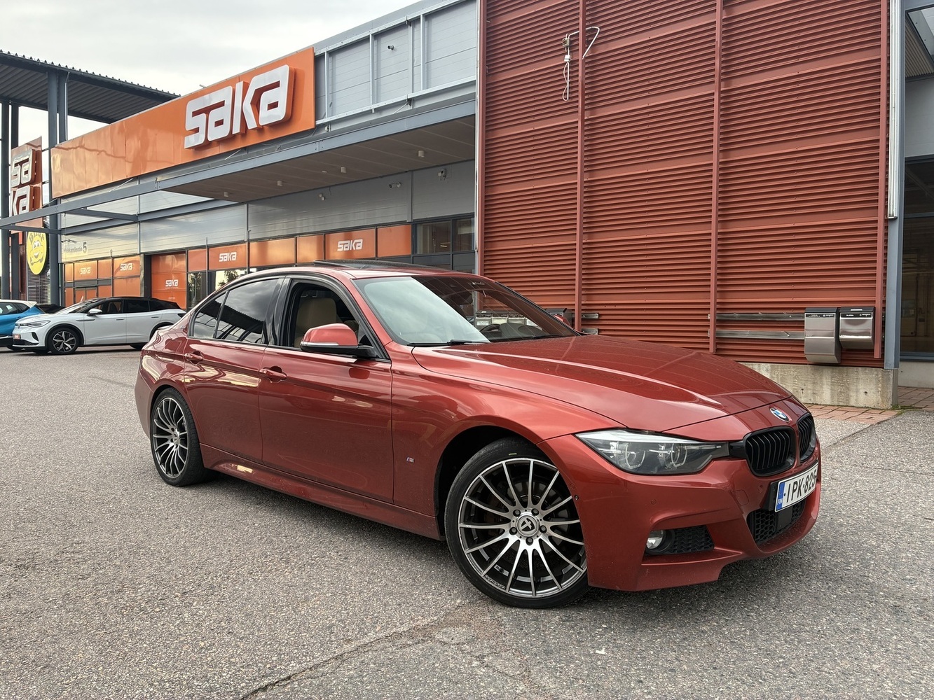 BMW 330 vaihtoauto