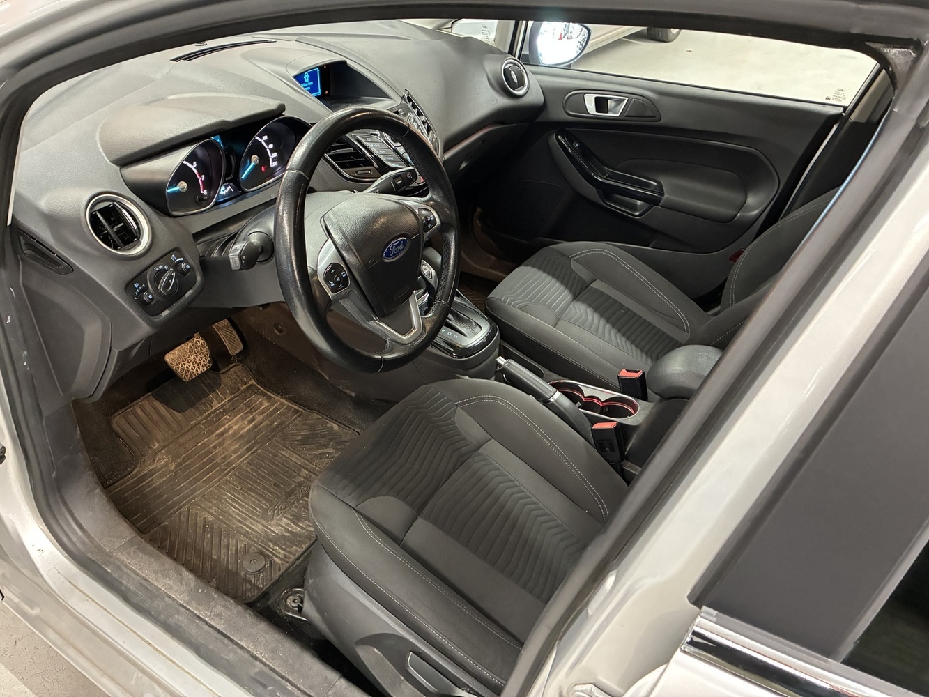 Ford Fiesta vaihtoauto