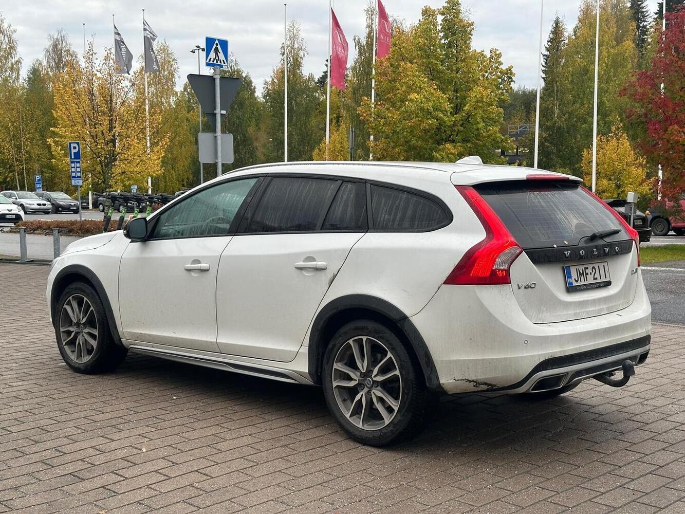 Volvo V60 Cross Country vaihtoauto