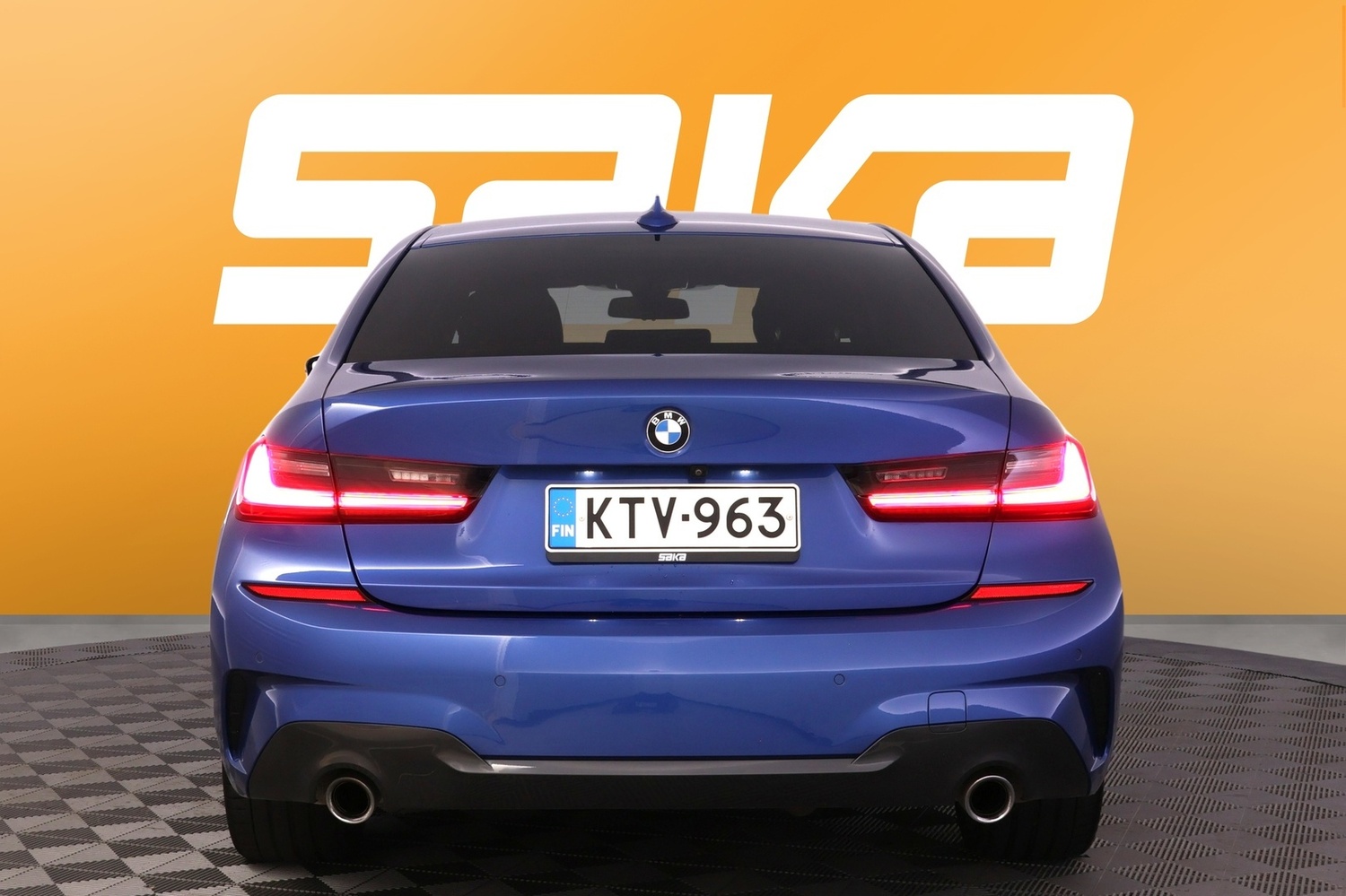 BMW 320 vaihtoauto