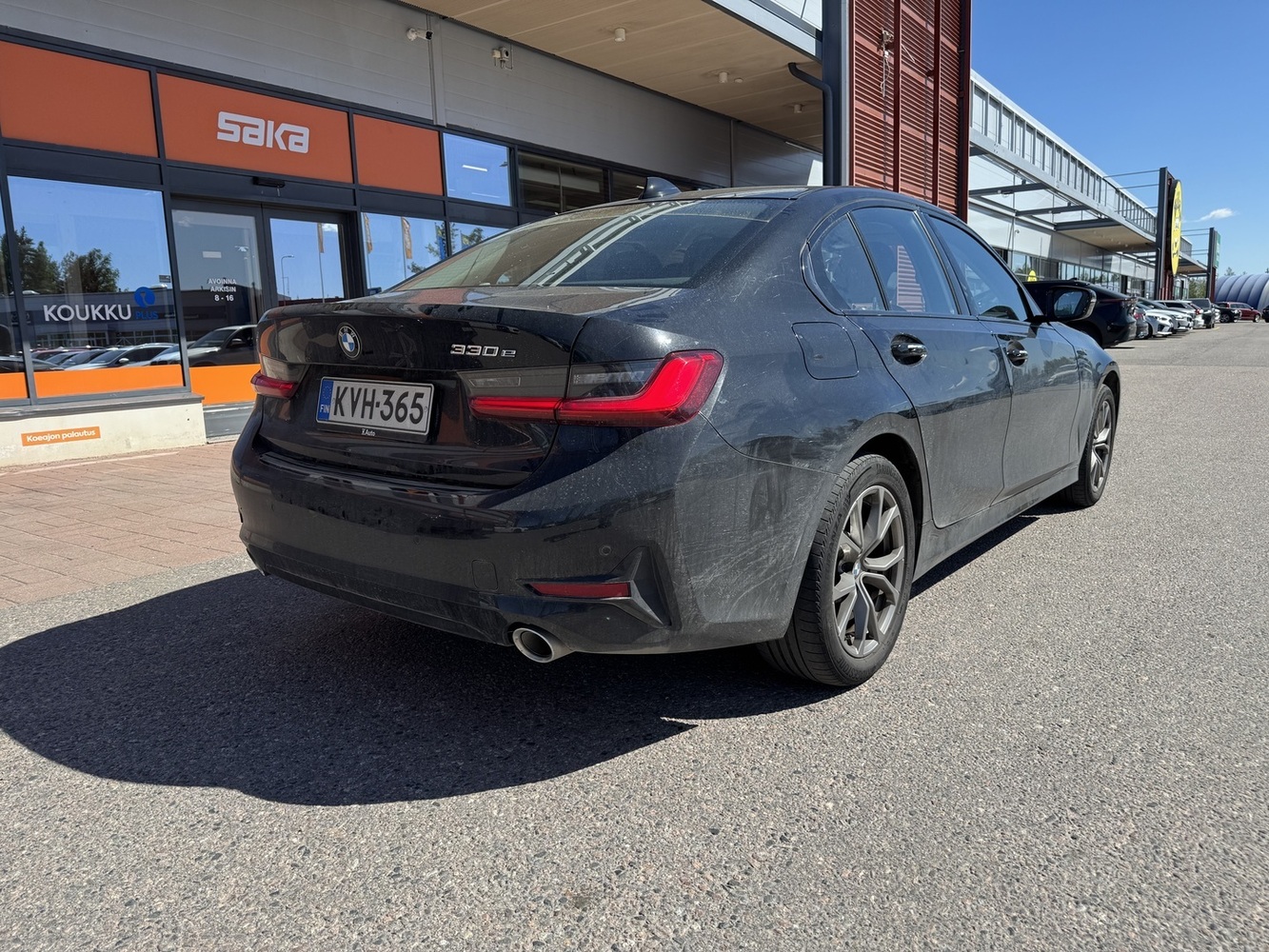BMW 330 vaihtoauto