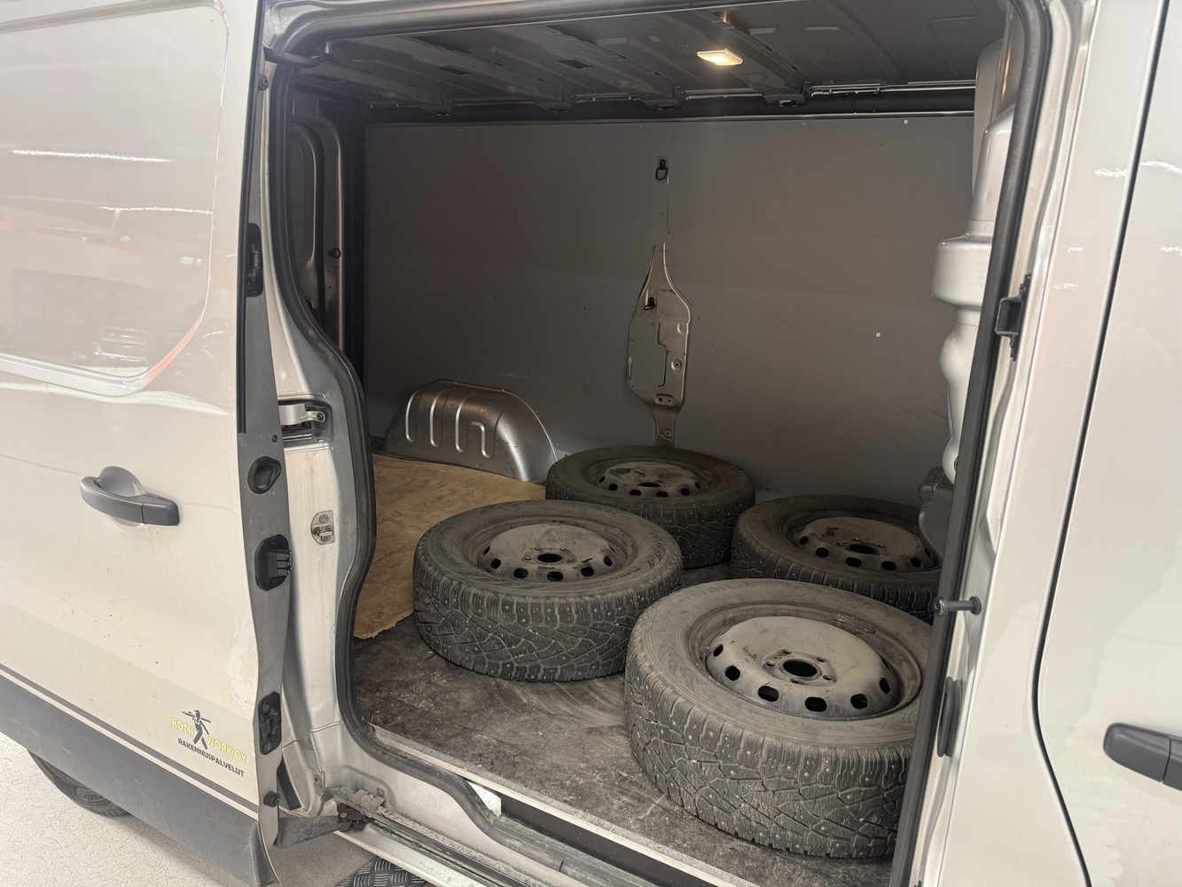 Nissan NV300 vaihtoauto