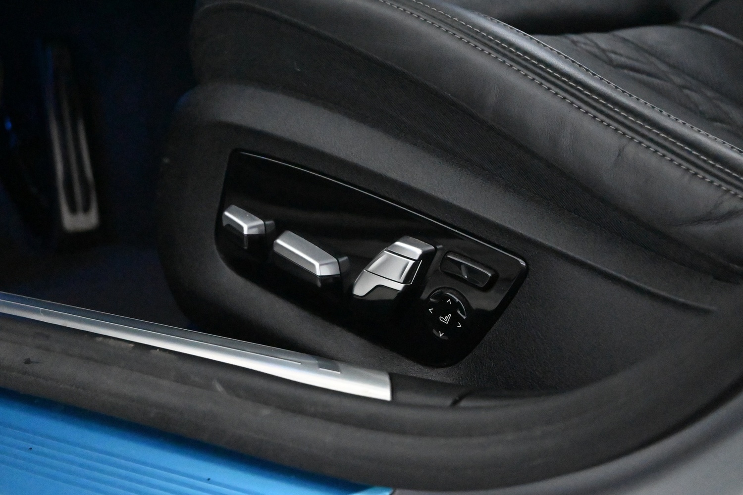 BMW 745 vaihtoauto