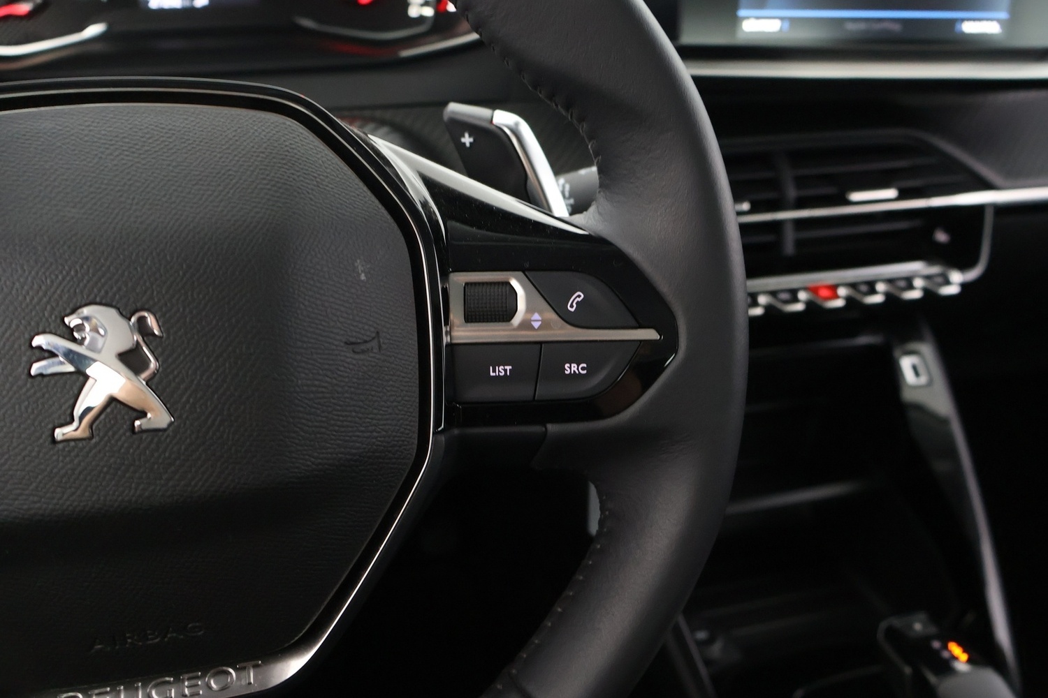 Peugeot 208 vaihtoauto