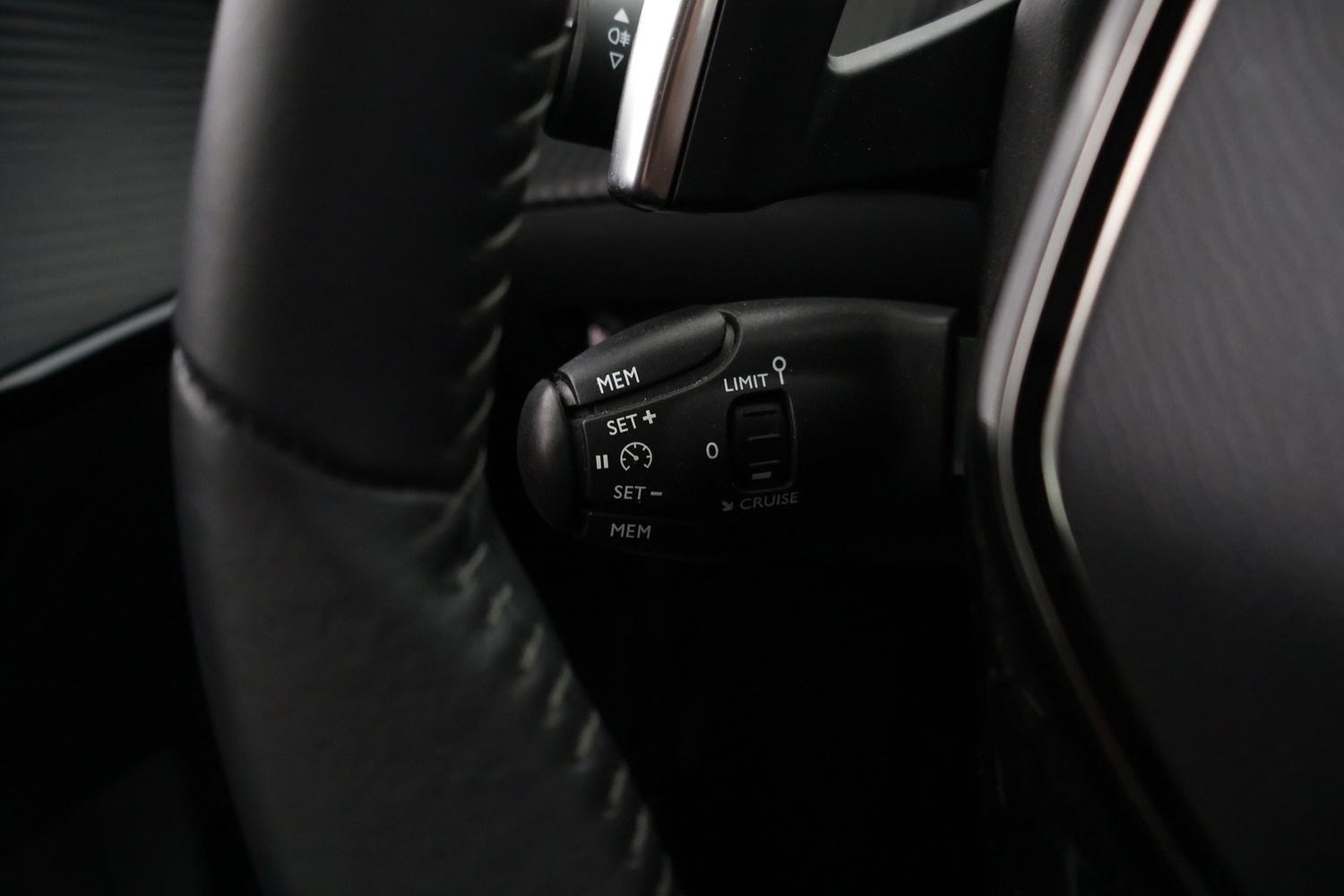 Peugeot 208 vaihtoauto
