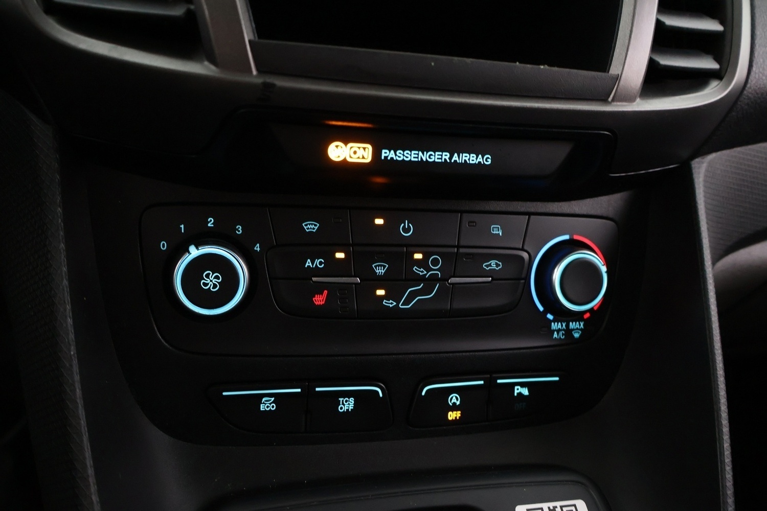 Ford Transit Connect vaihtoauto