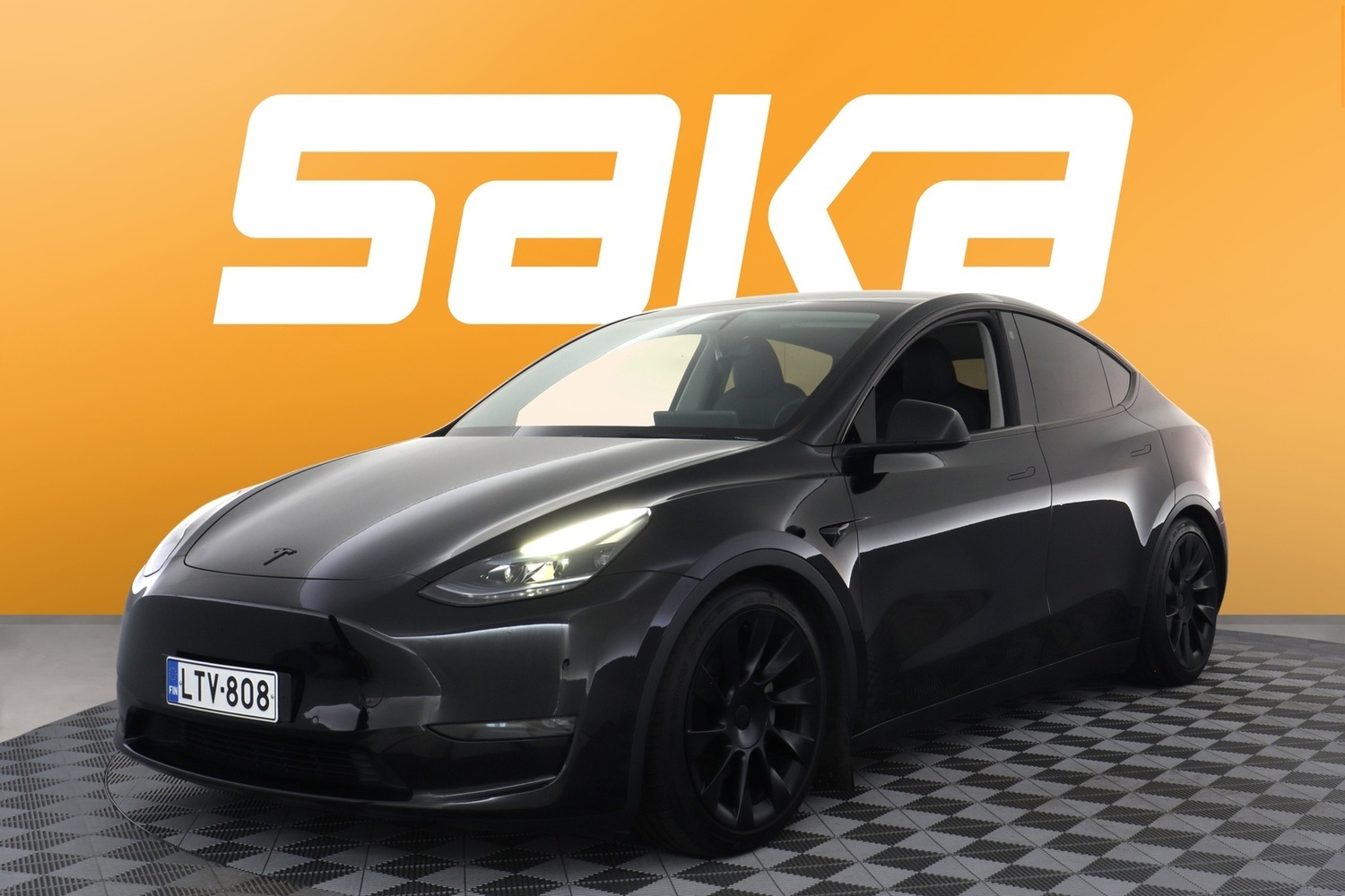 Tesla Model Y vaihtoauto