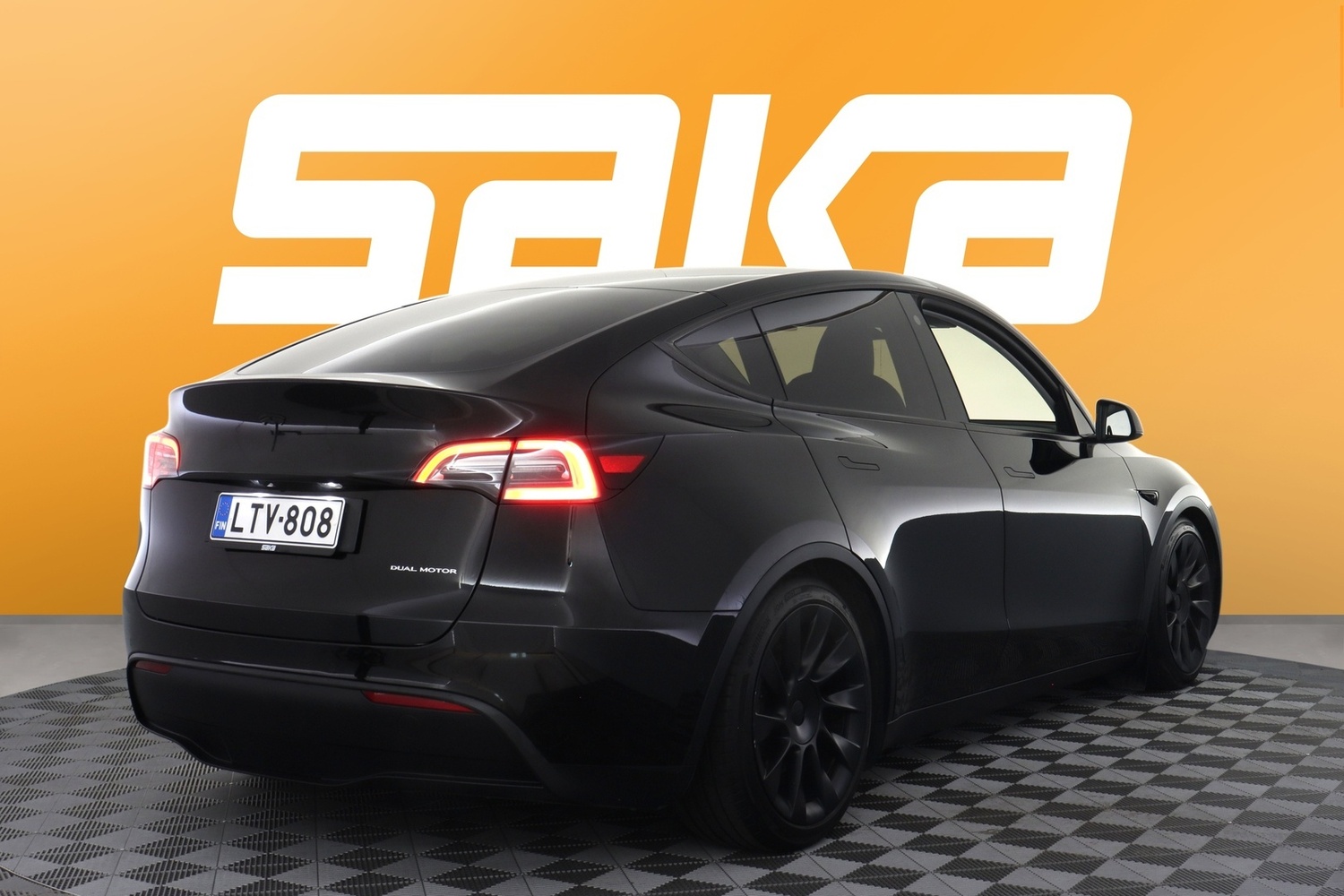 Tesla Model Y vaihtoauto