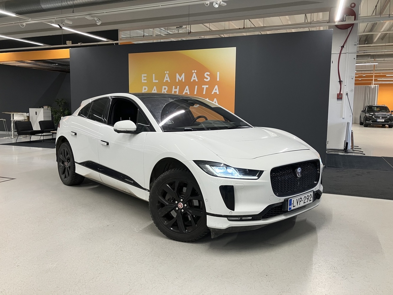 Jaguar I-PACE vaihtoauto