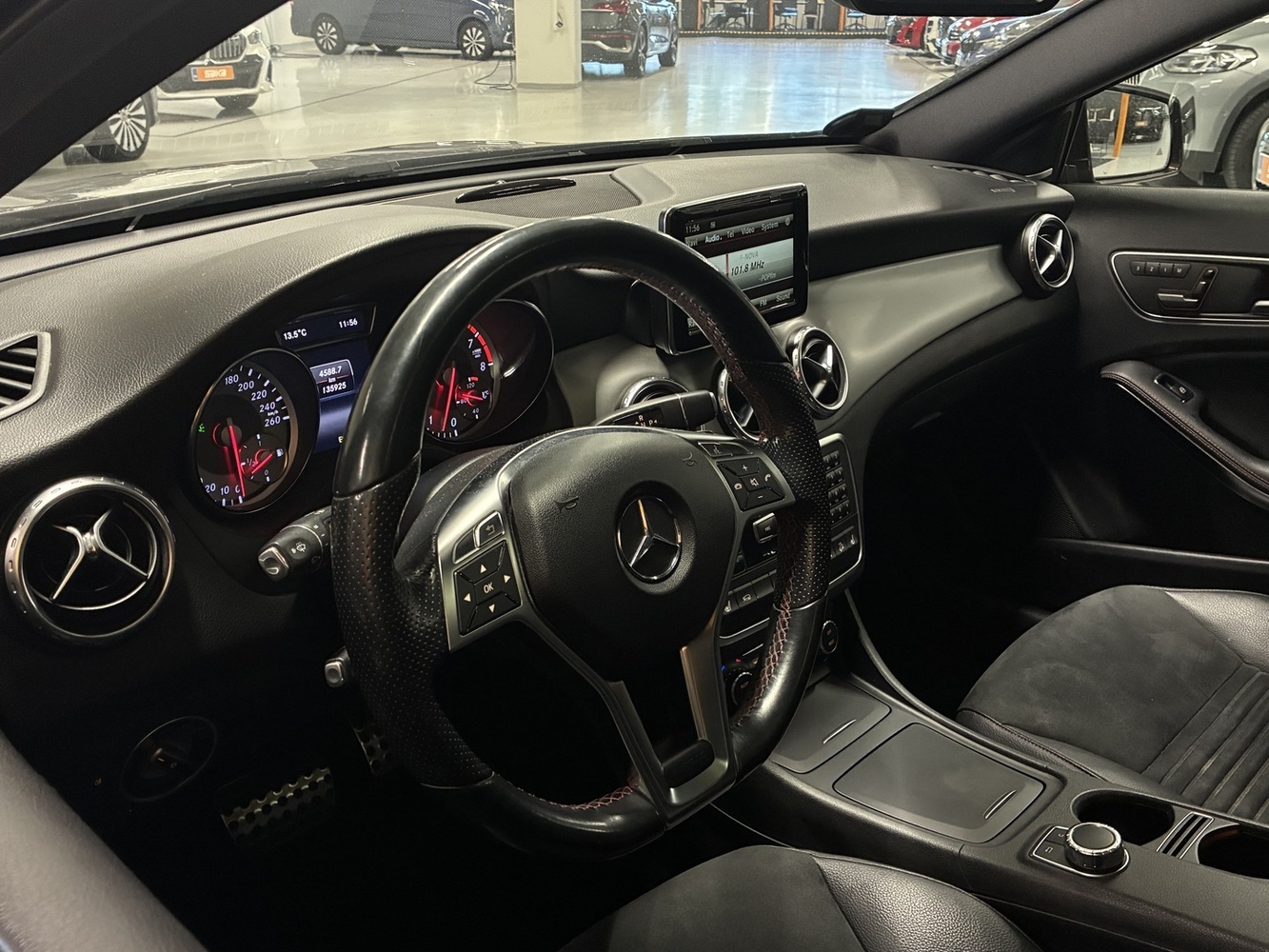Mercedes-Benz GLA vaihtoauto