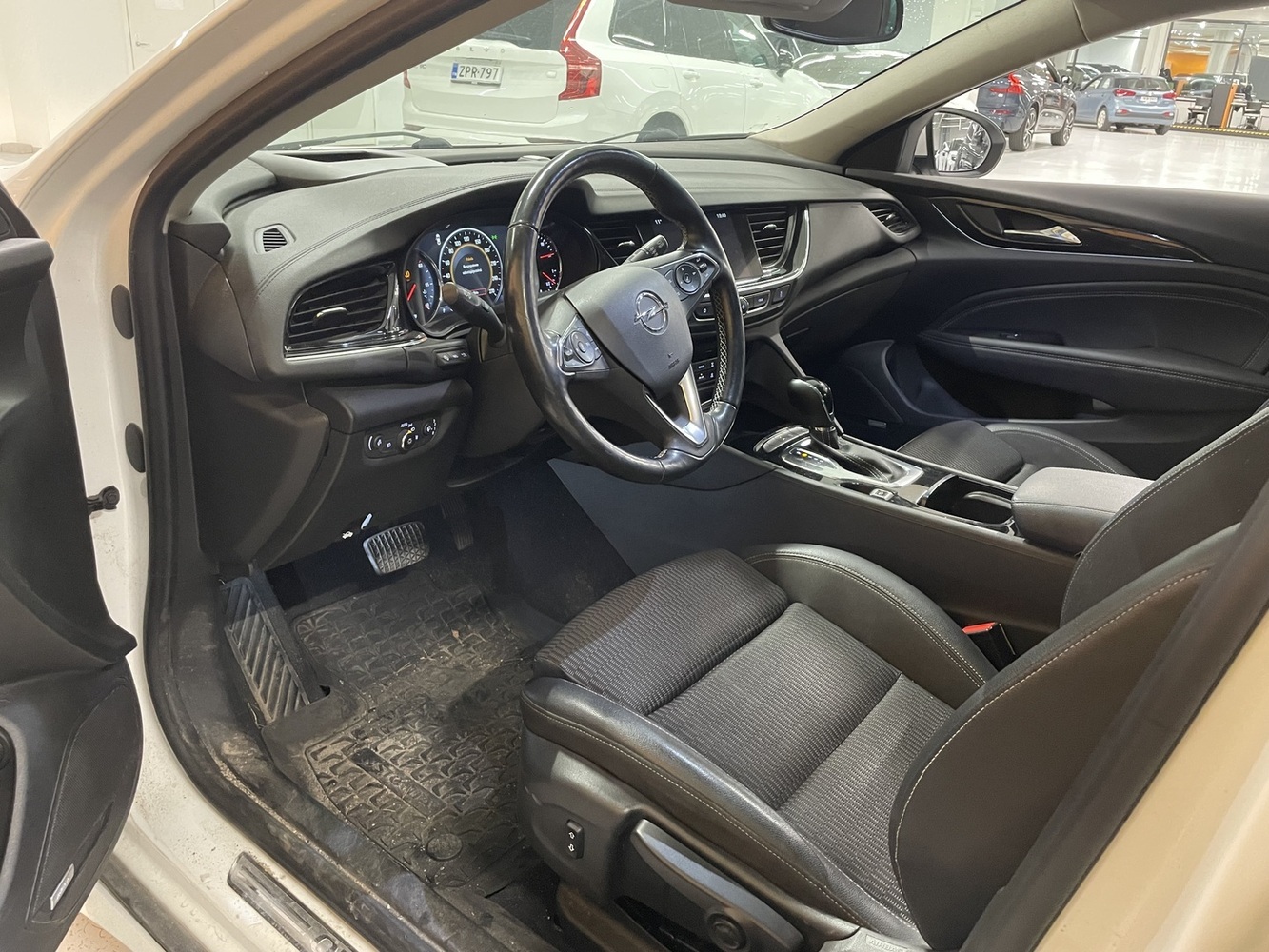 Opel Insignia vaihtoauto