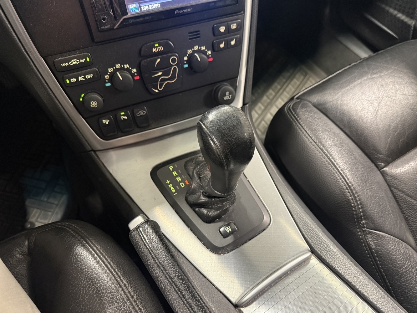 Volvo V70 vaihtoauto
