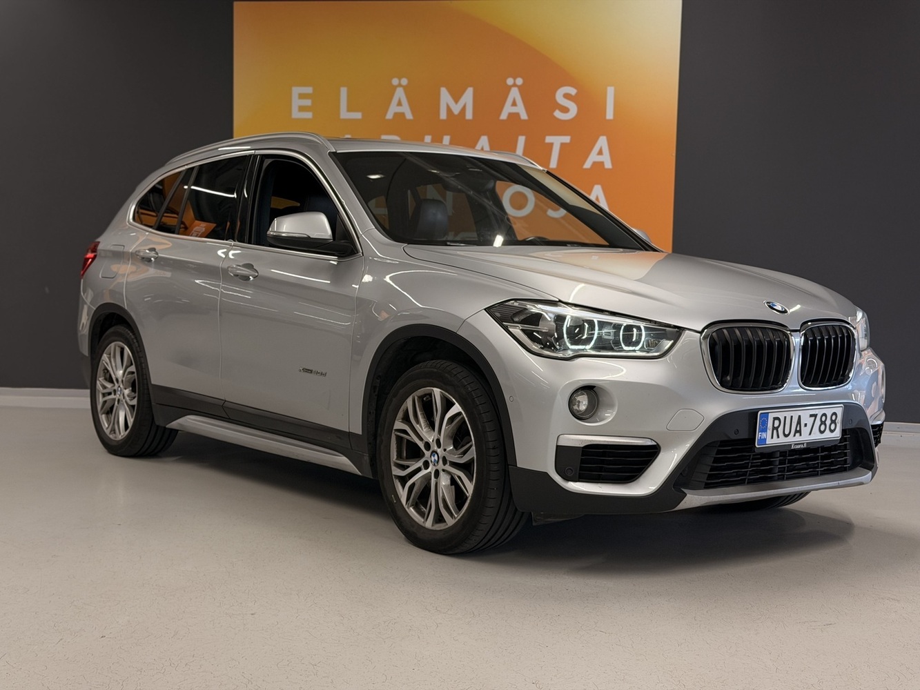 BMW X1 vaihtoauto