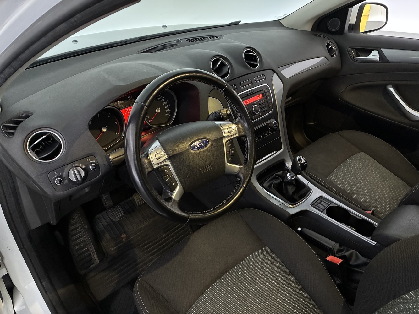 Ford Mondeo vaihtoauto