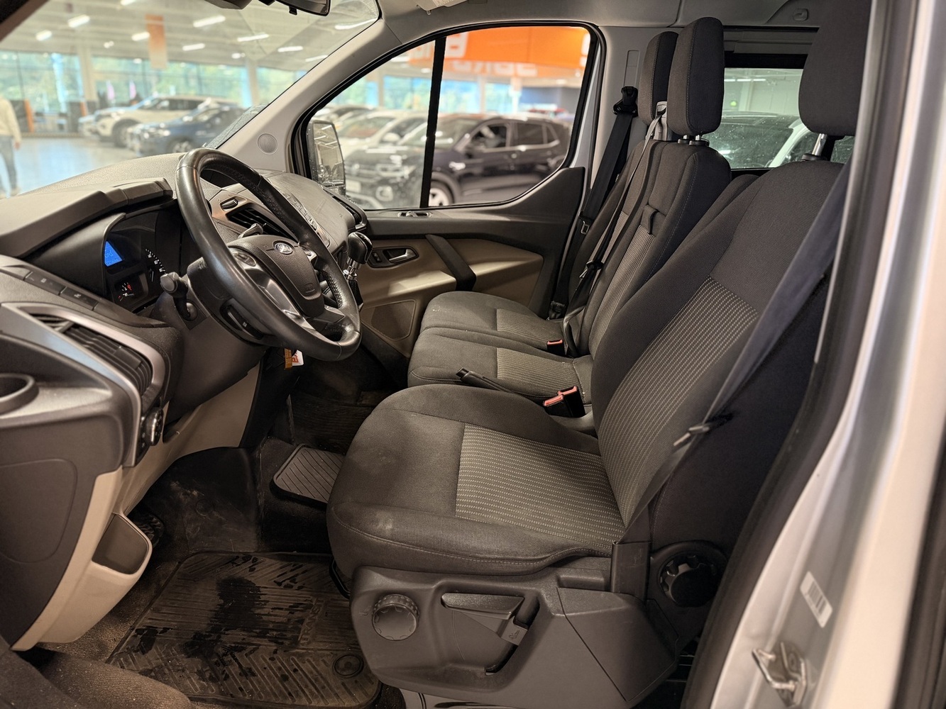 Ford Tourneo vaihtoauto