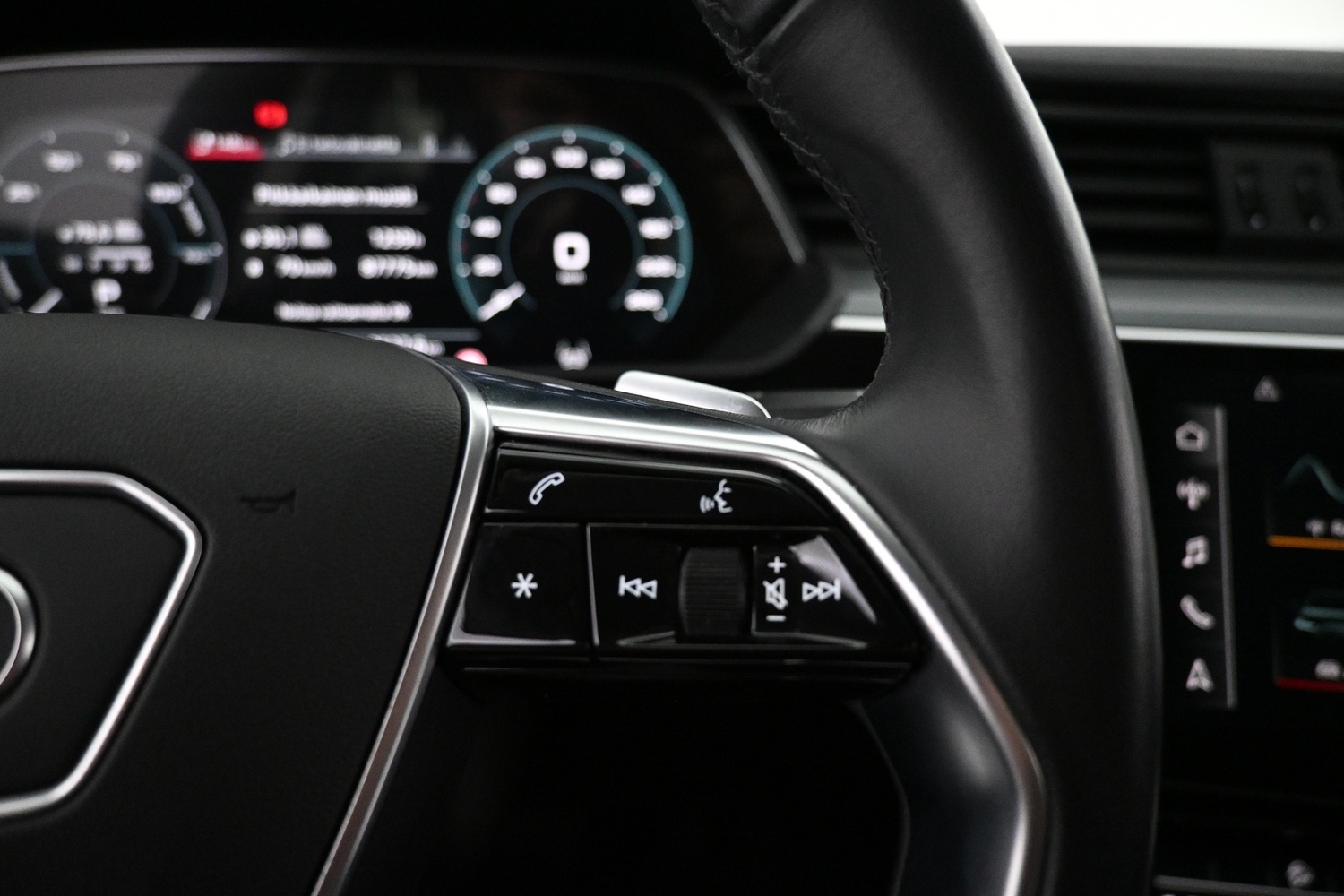 Audi e-tron vaihtoauto