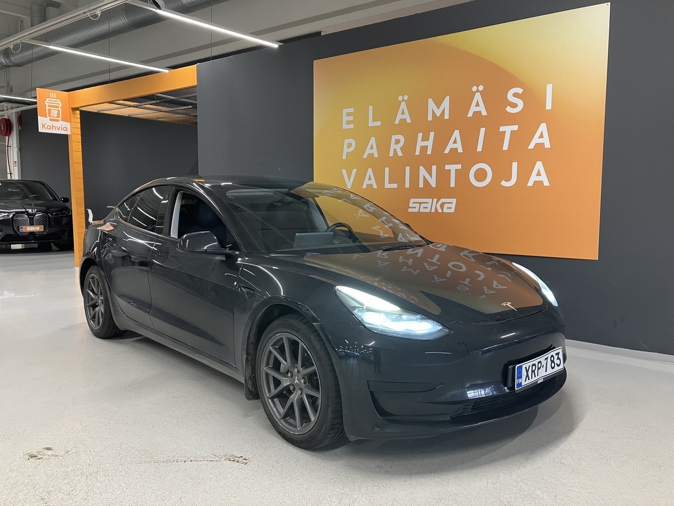 Tesla Model 3 vaihtoauto