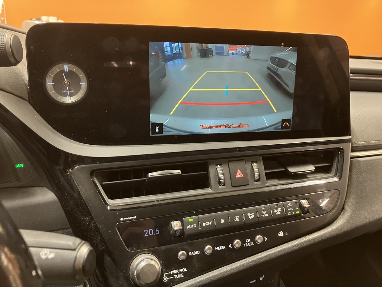Lexus ES vaihtoauto