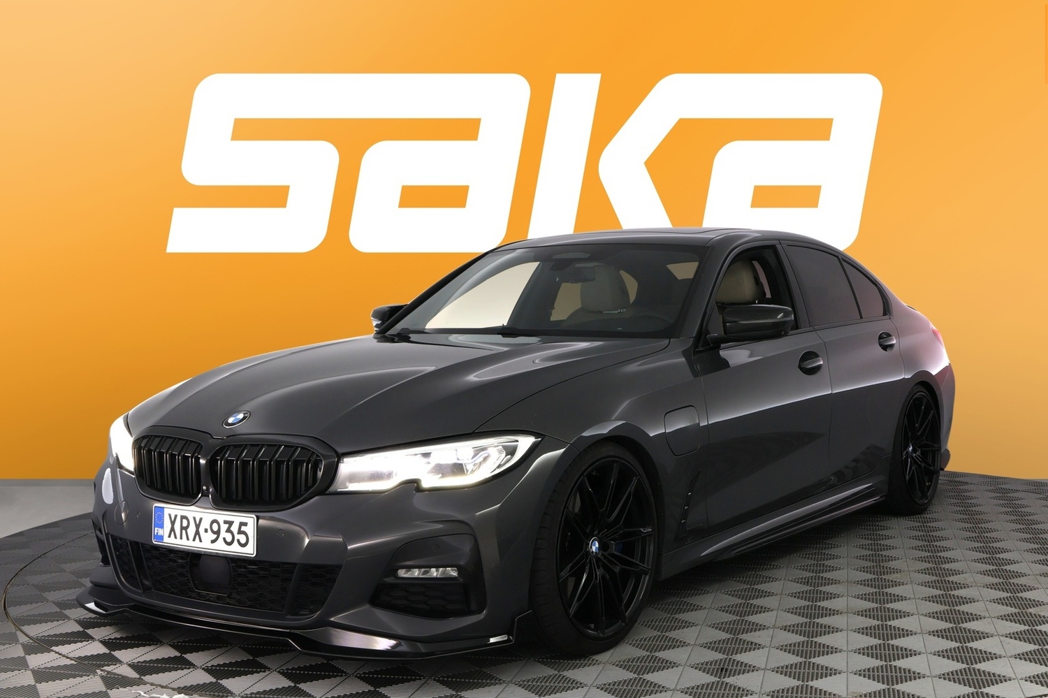 BMW 330 vaihtoauto