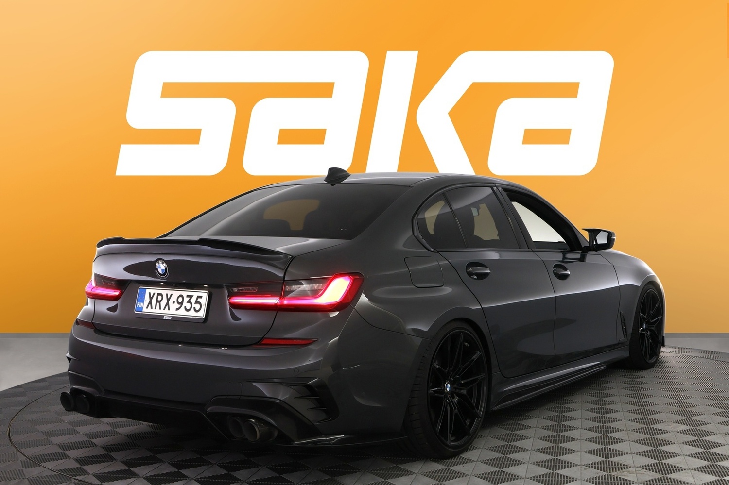 BMW 330 vaihtoauto