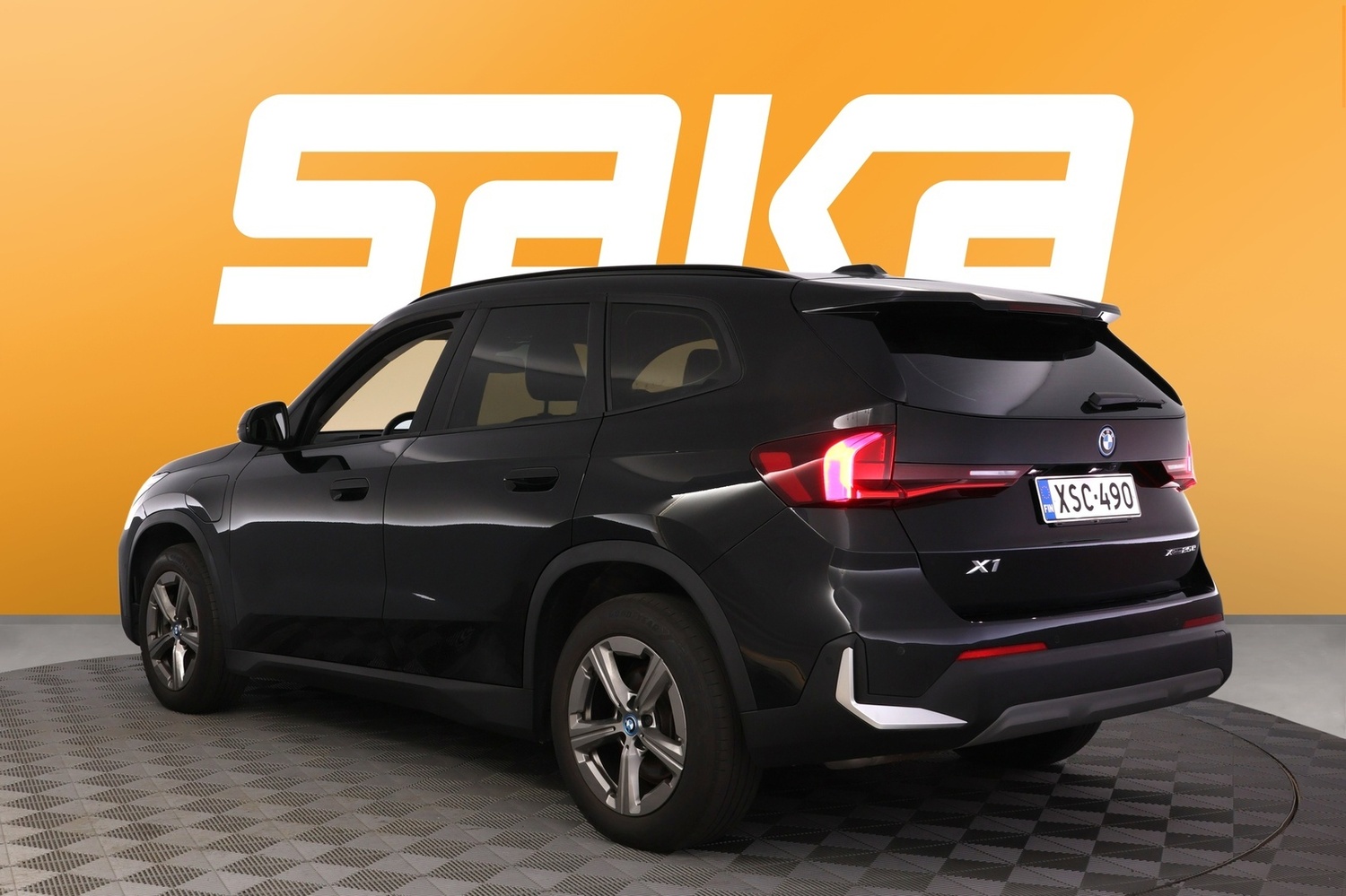 BMW X1 vaihtoauto