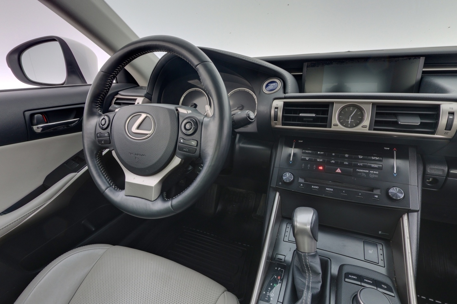 Lexus IS vaihtoauto