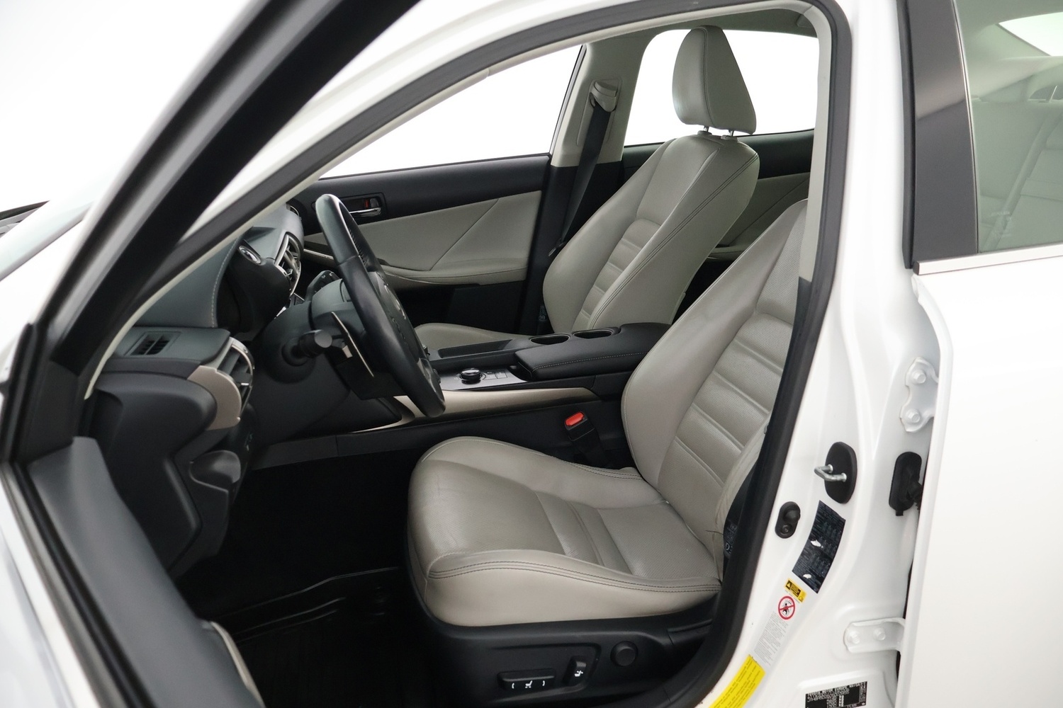 Lexus IS vaihtoauto