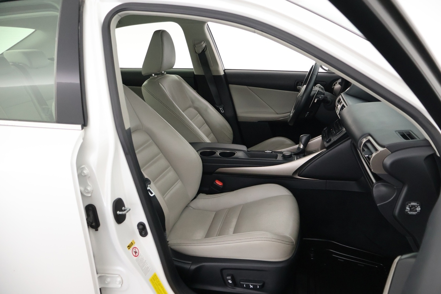 Lexus IS vaihtoauto