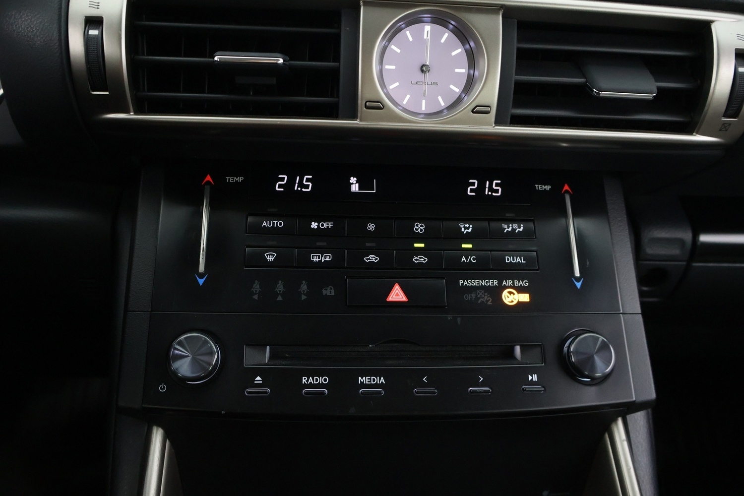 Lexus IS vaihtoauto