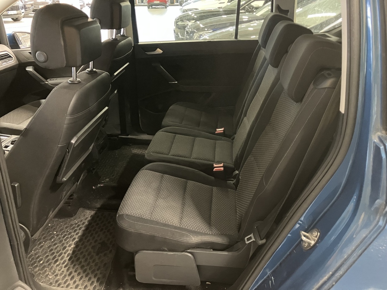 Volkswagen Touran vaihtoauto