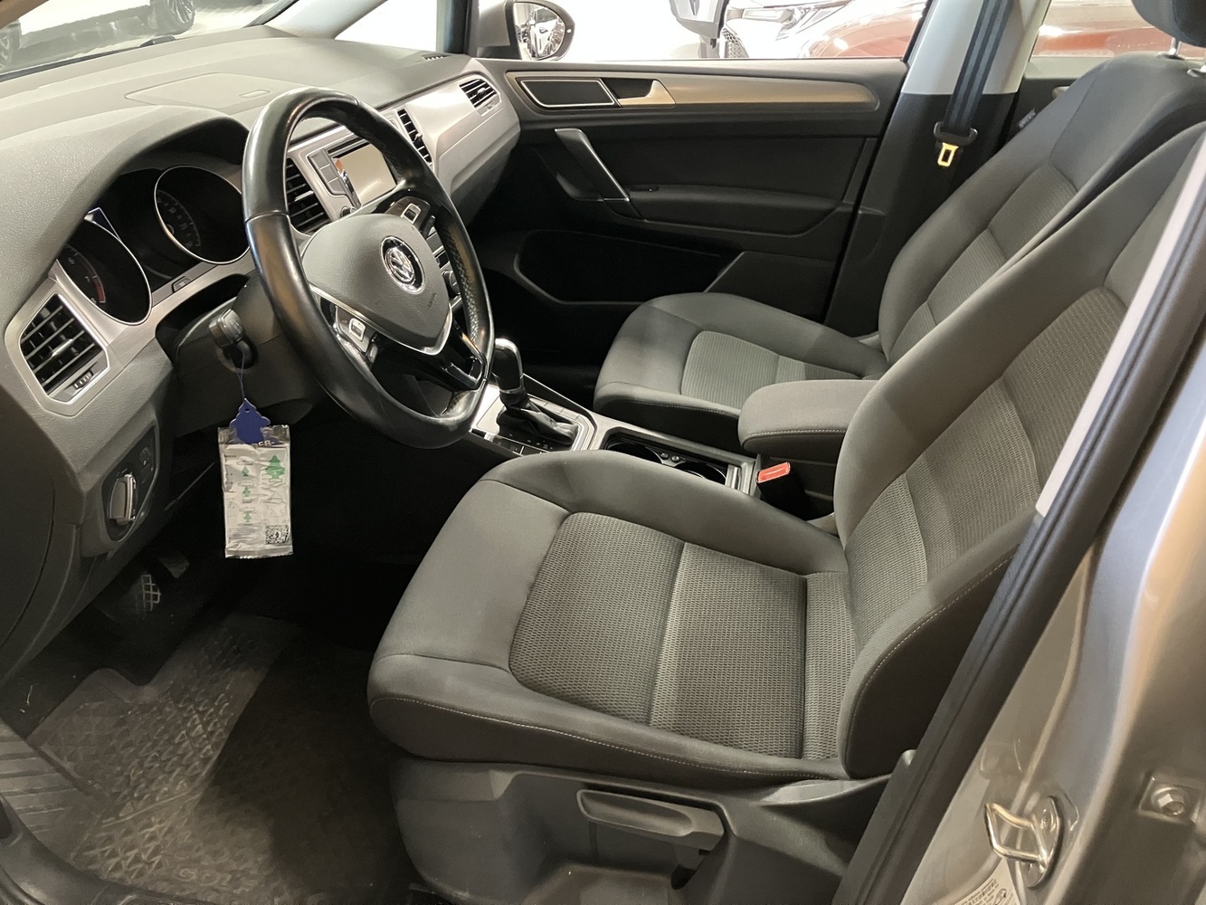Volkswagen Golf Sportsvan vaihtoauto
