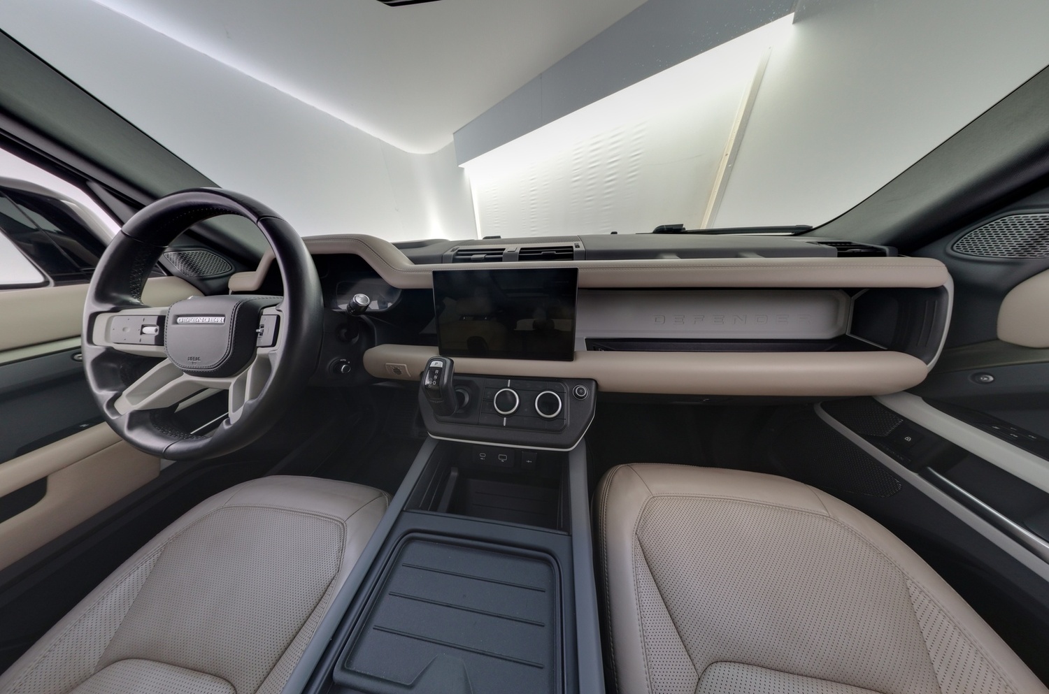 Land Rover Defender vaihtoauto