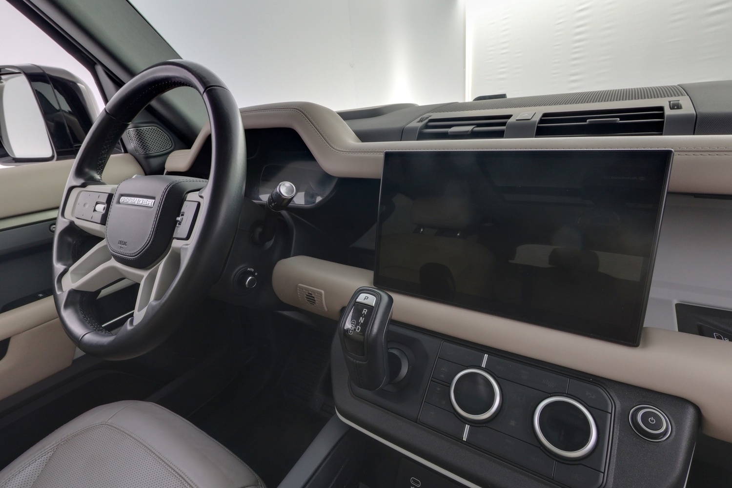 Land Rover Defender vaihtoauto