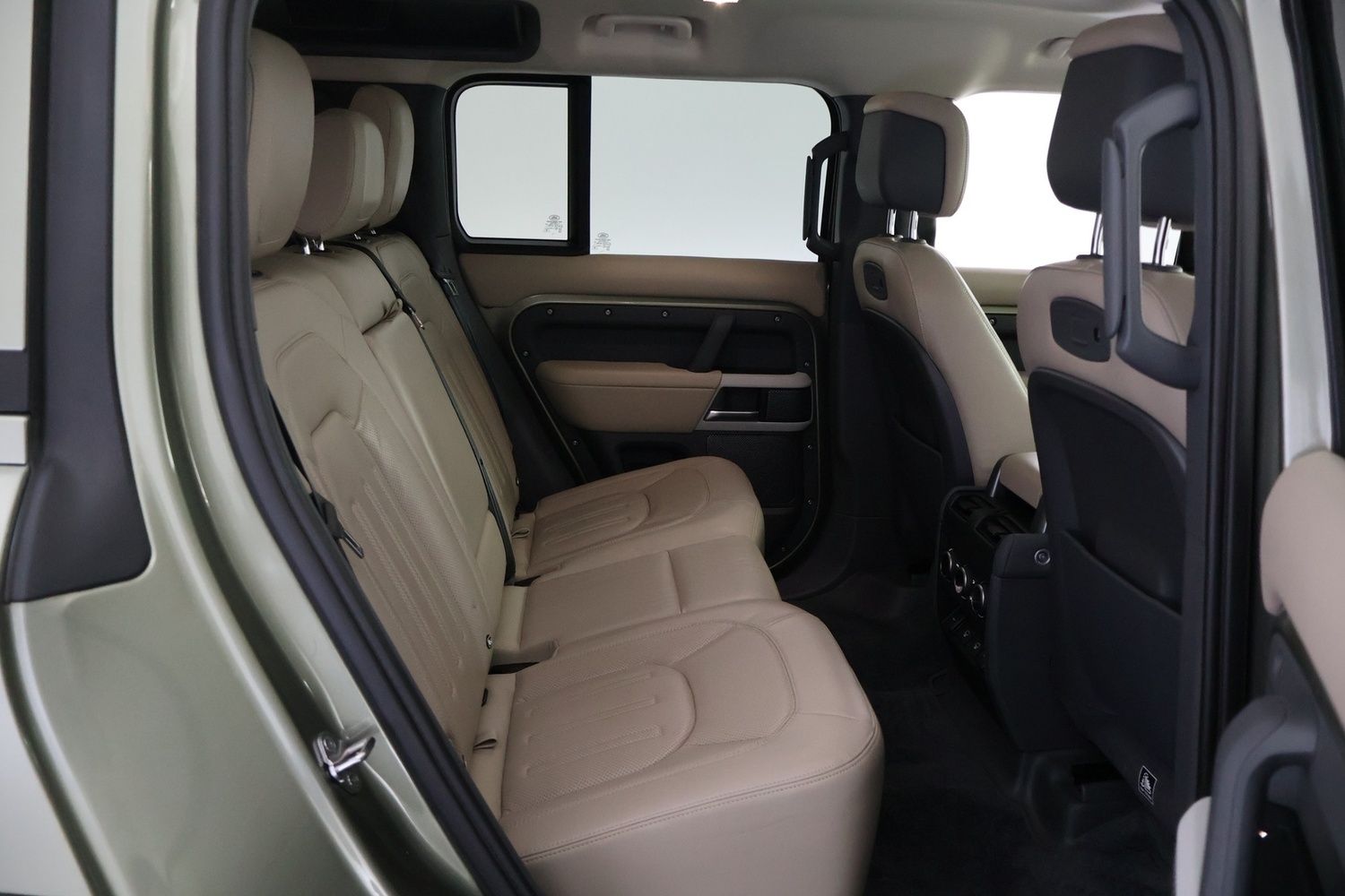 Land Rover Defender vaihtoauto