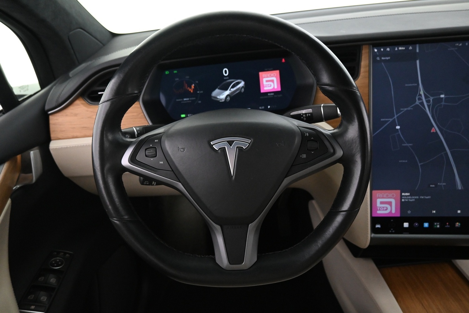 Tesla Model X vaihtoauto