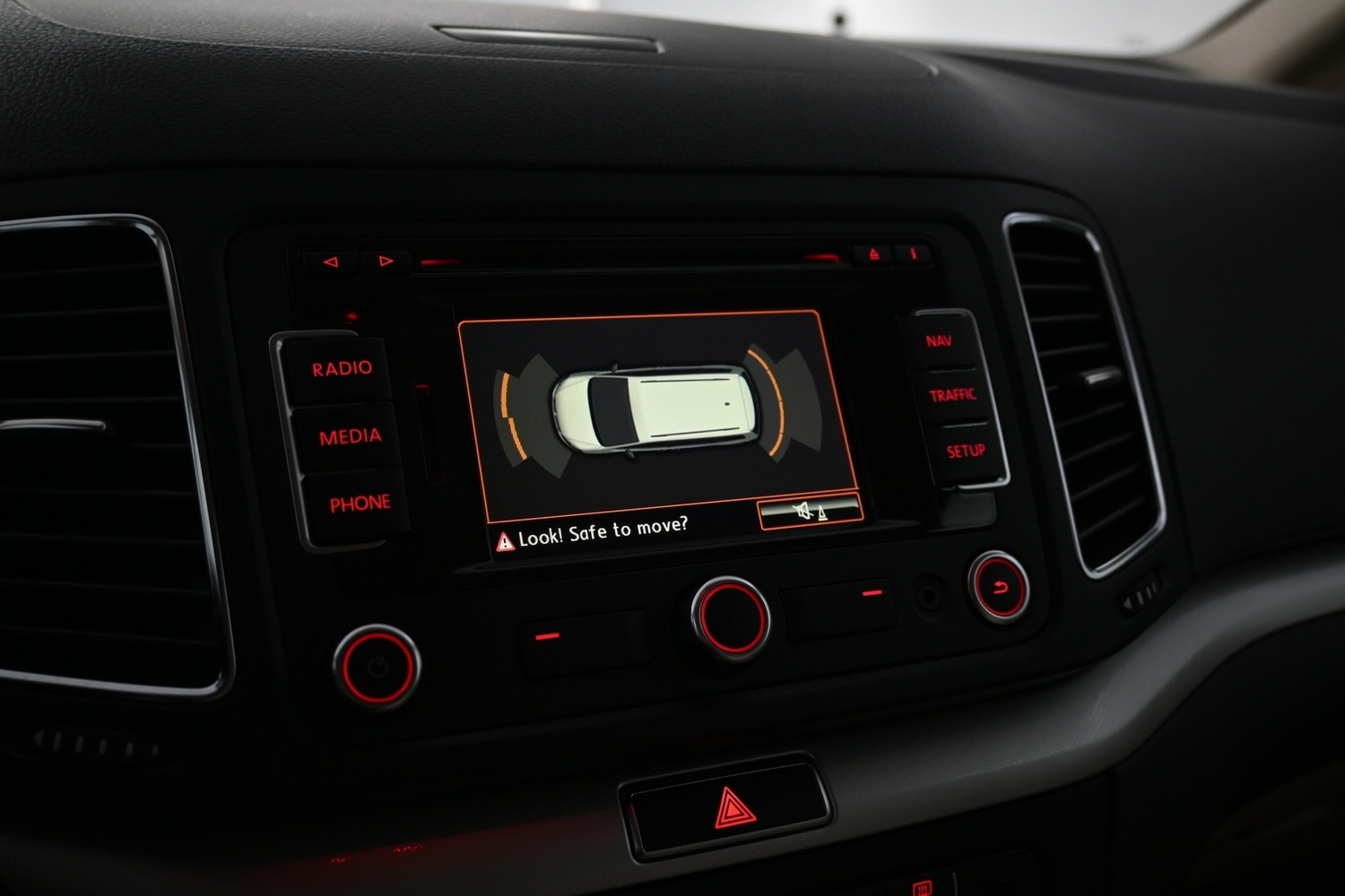 SEAT Alhambra vaihtoauto