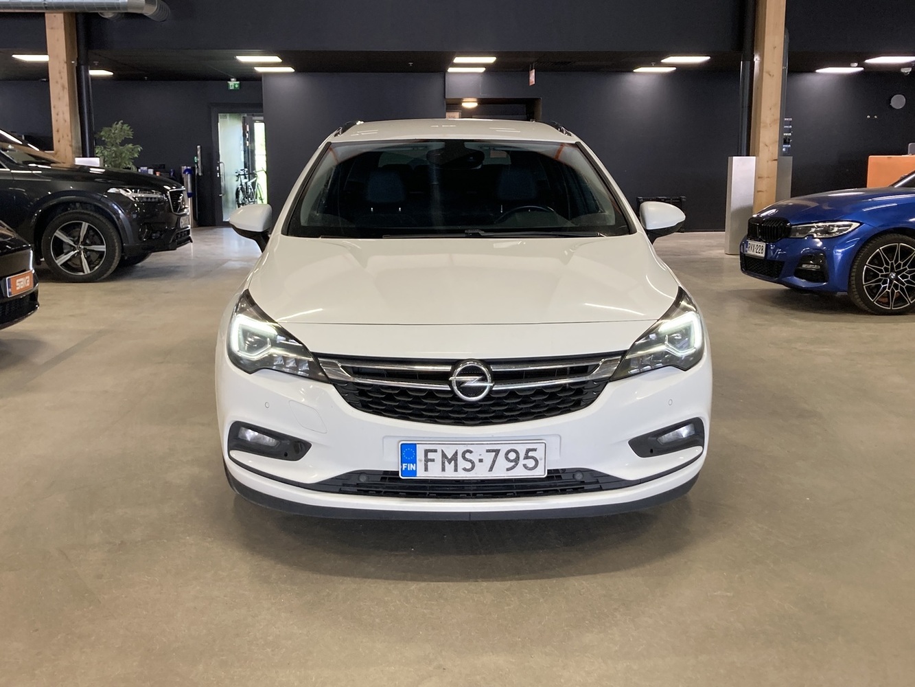 Opel Astra vaihtoauto