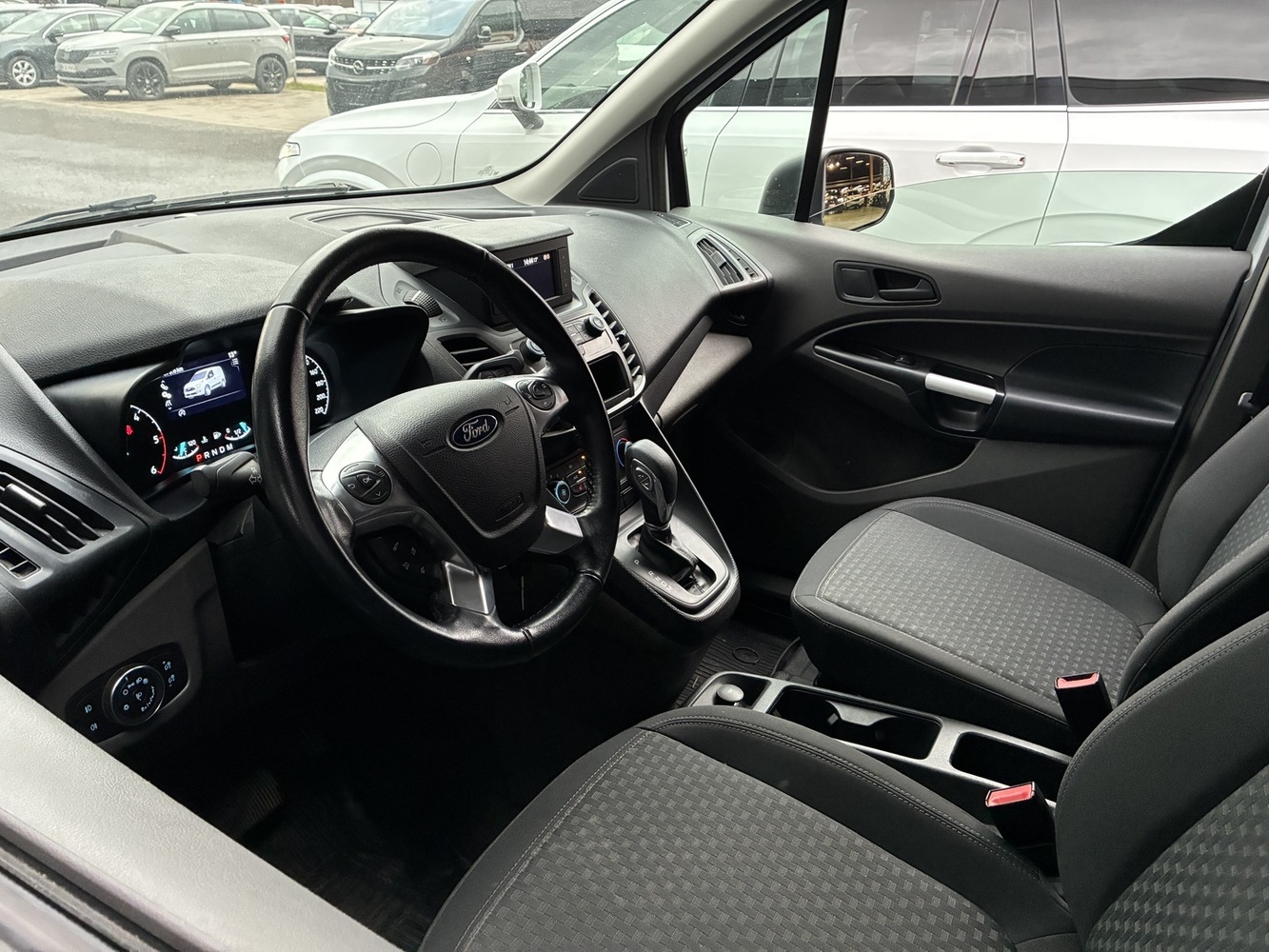 Ford Transit Connect vaihtoauto