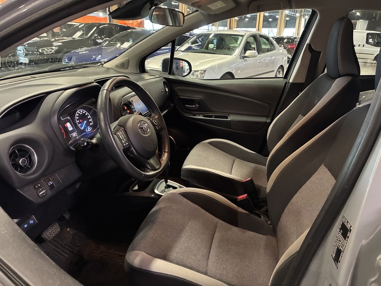 Toyota Yaris vaihtoauto