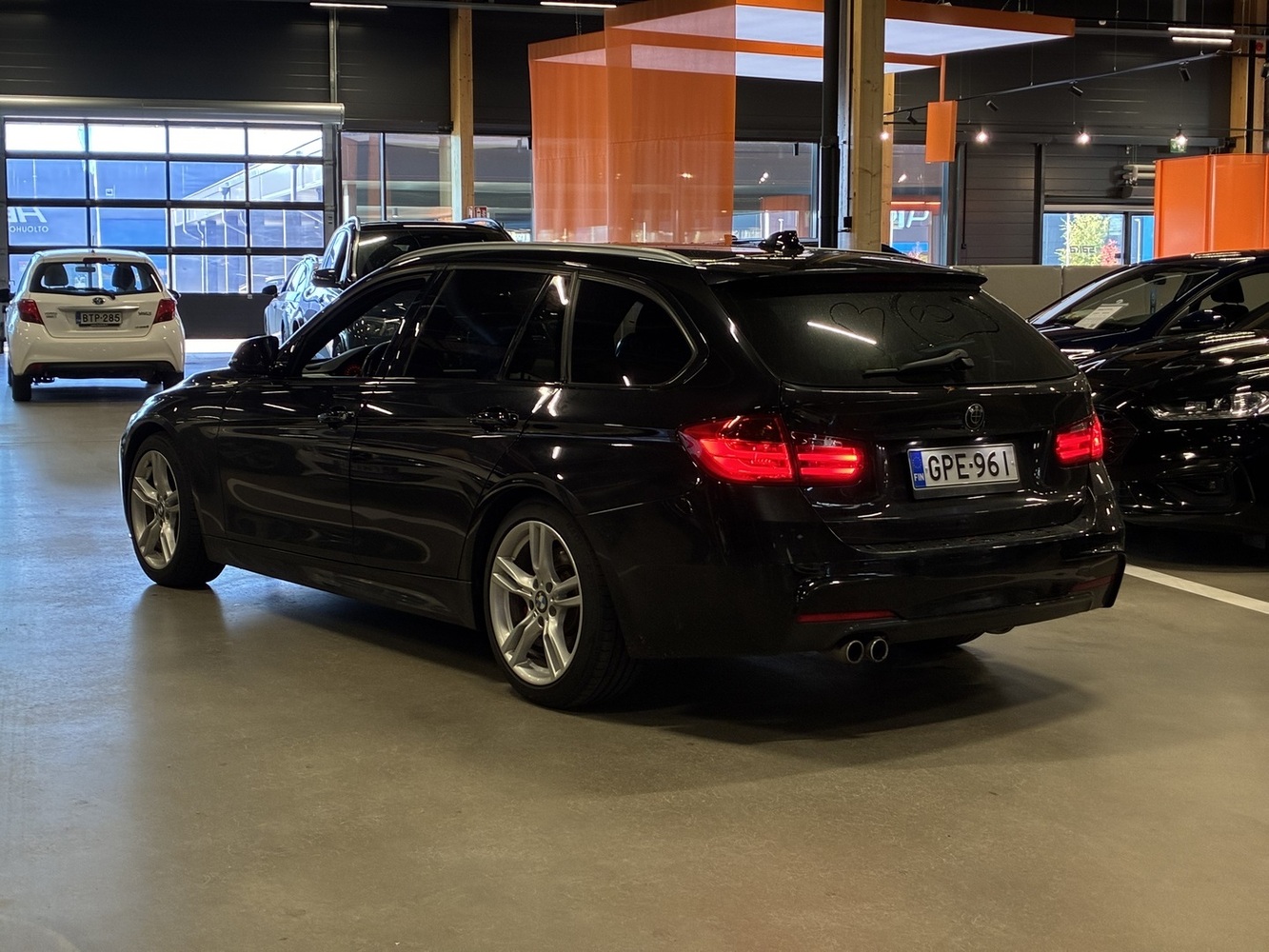 BMW 330 vaihtoauto