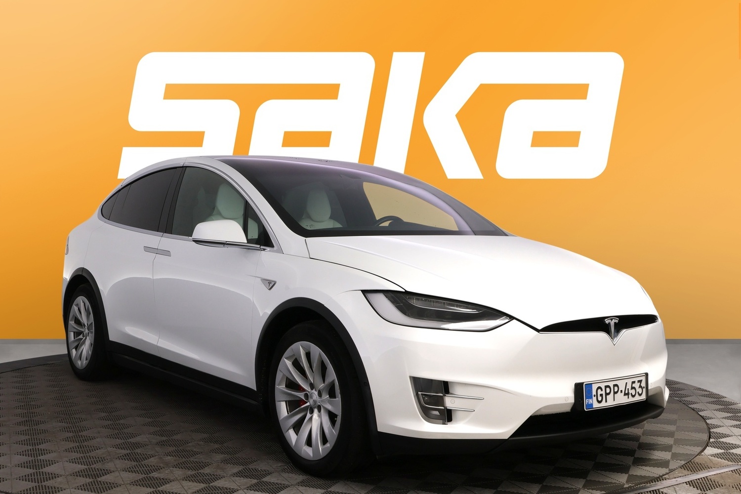 Tesla Model X vaihtoauto