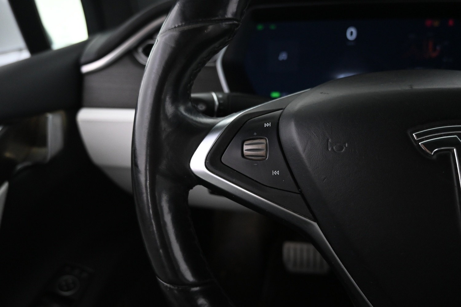 Tesla Model X vaihtoauto