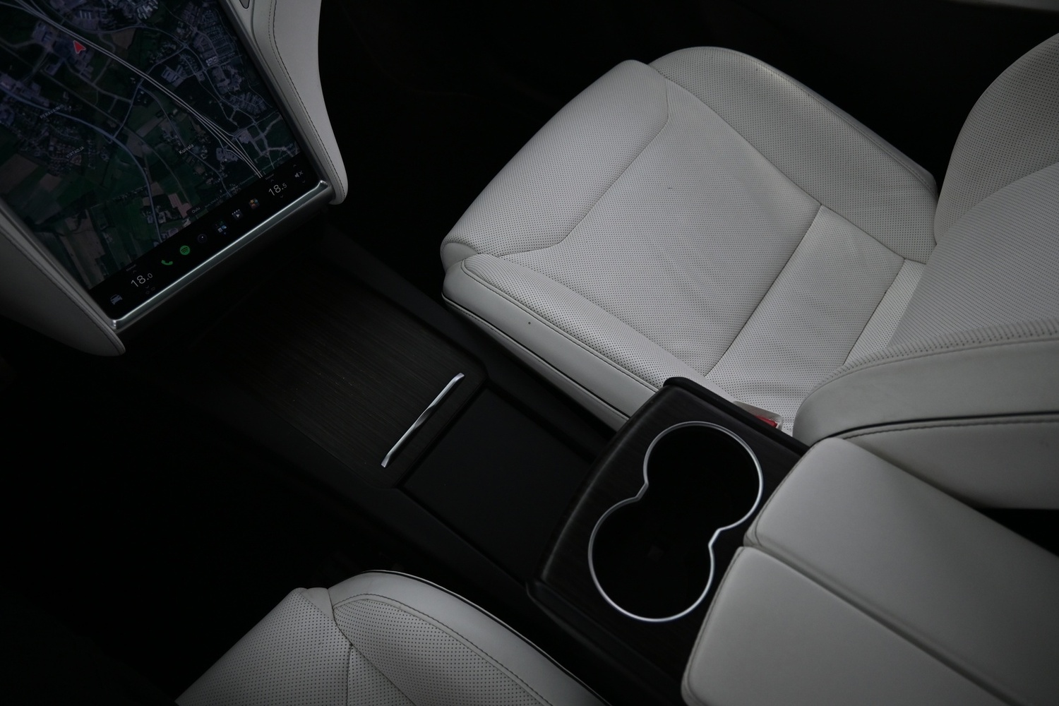 Tesla Model X vaihtoauto